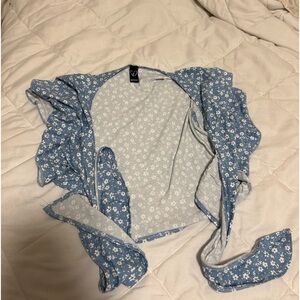 TIE IN FRONT TOP!! 🌸💐